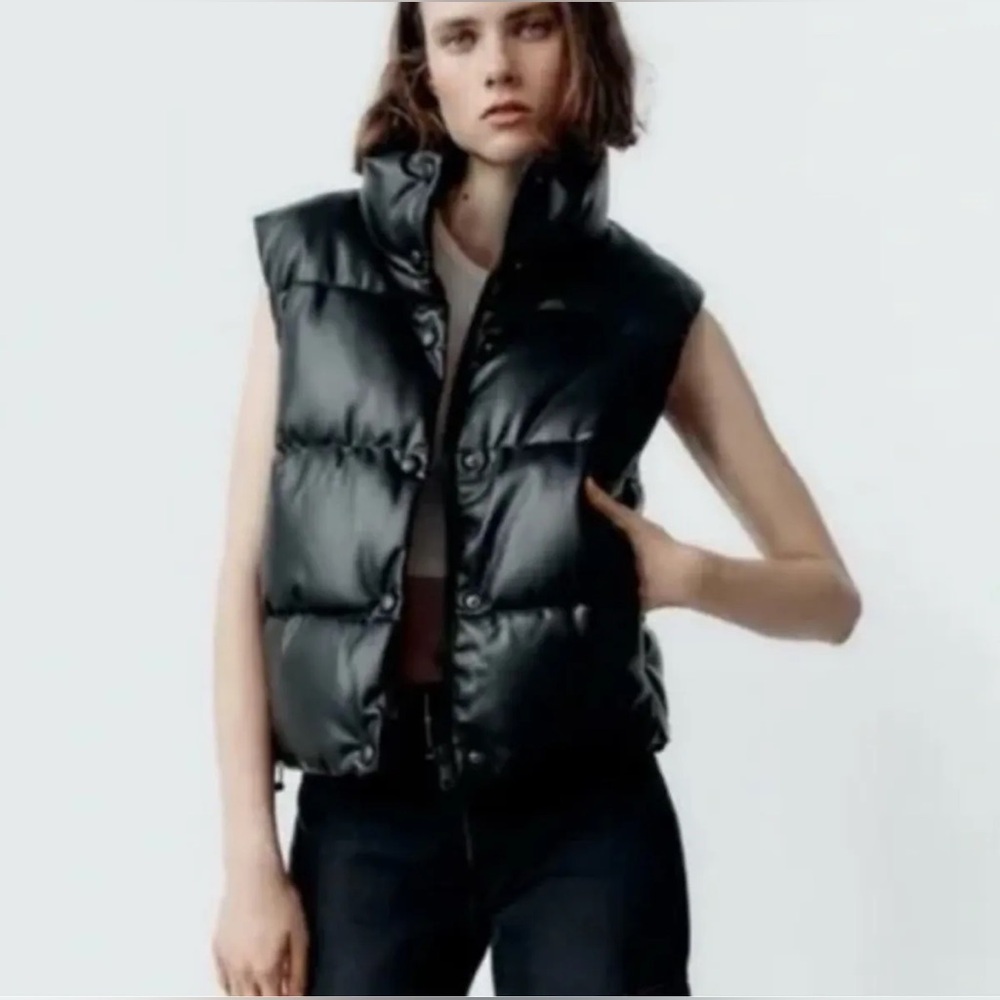 ZARA BLACK FAUX LEATHER PUFFER VEST - L